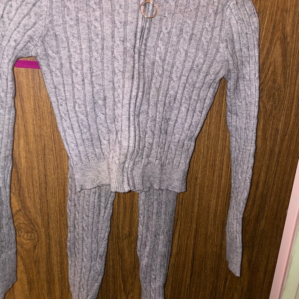 Gray Cable Knit Hooded Zip-Up Sweater with Leggings